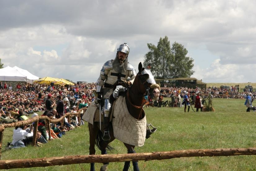 Click for original image 86k 825x550