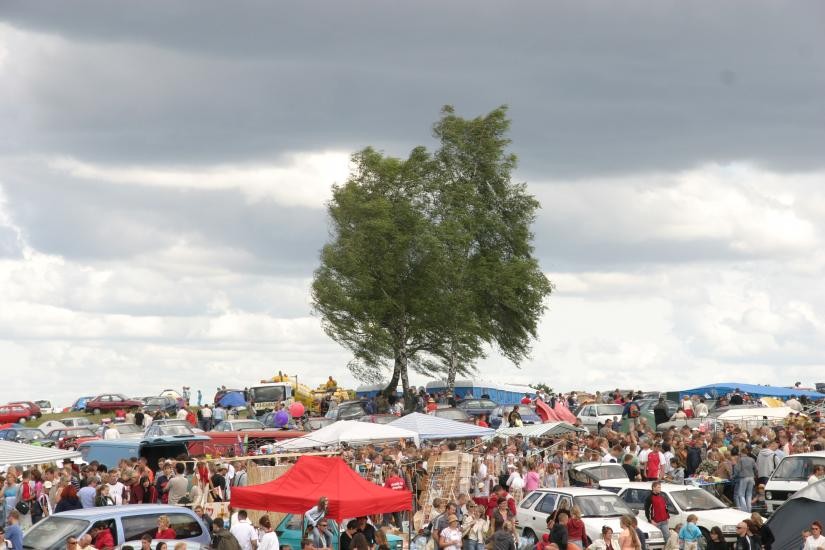 Click for original image 78k 825x550